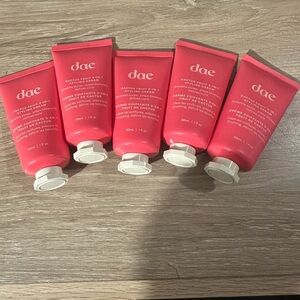 Dae Cactus Fruit 3-in-1 Styling Cream - Pink